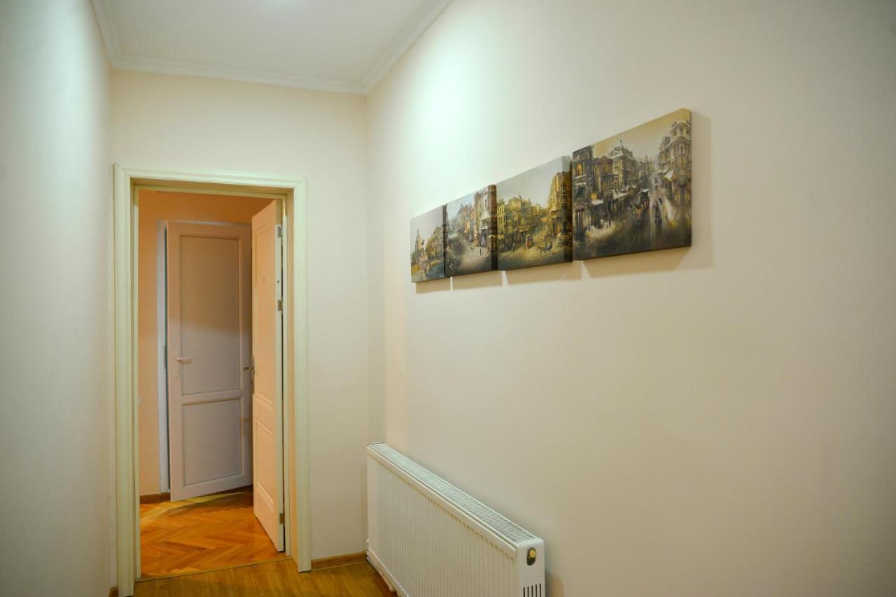 Hotel Victoria Bordzjomi Buitenkant foto